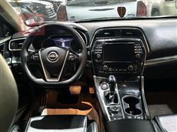 نيسان ماكسيما